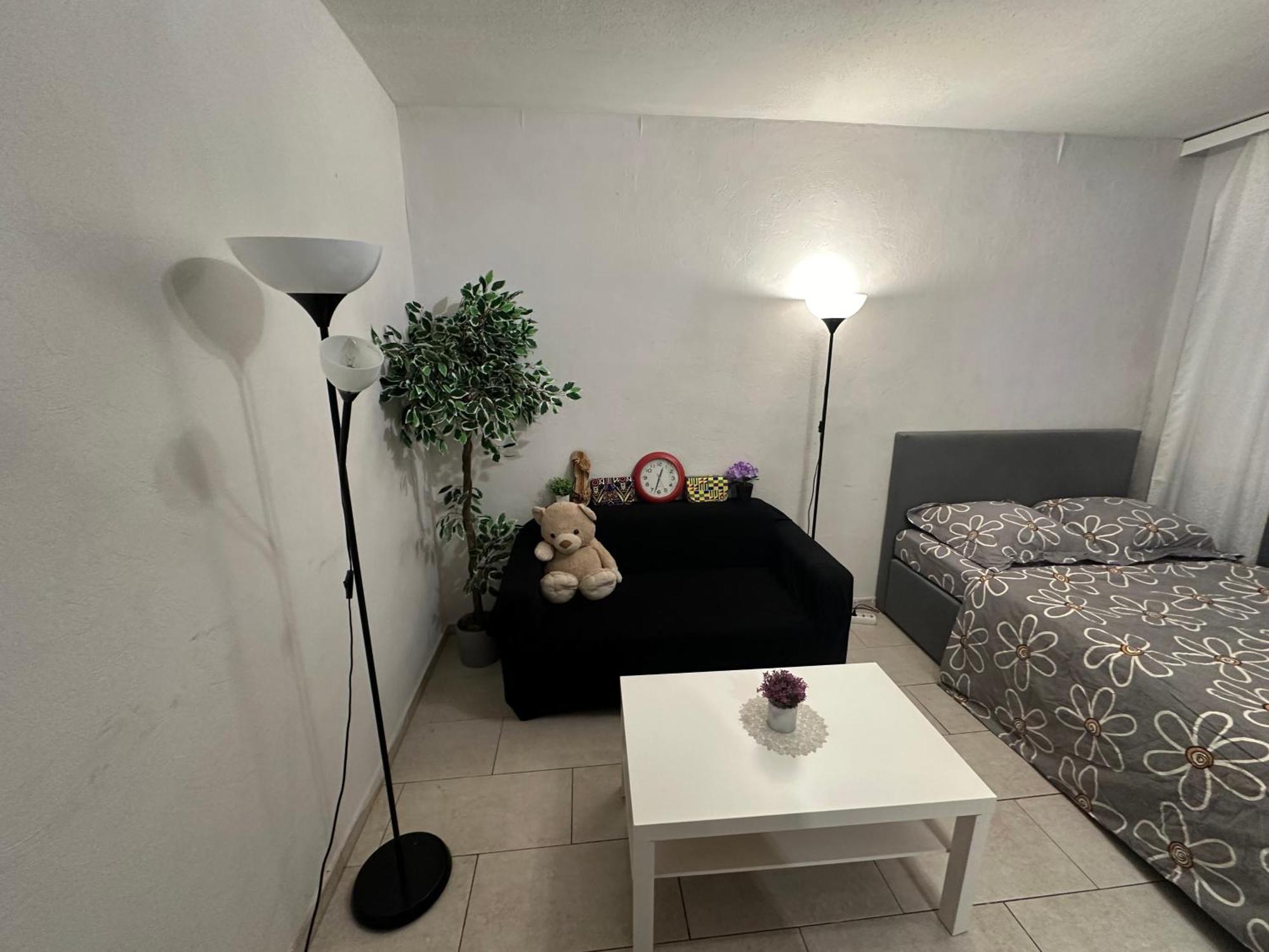 Schoenes Zimmer In Bahnhofsnaehe In Einer Wohnung Mit Grosser Terrasse Gießen Eksteriør bilde